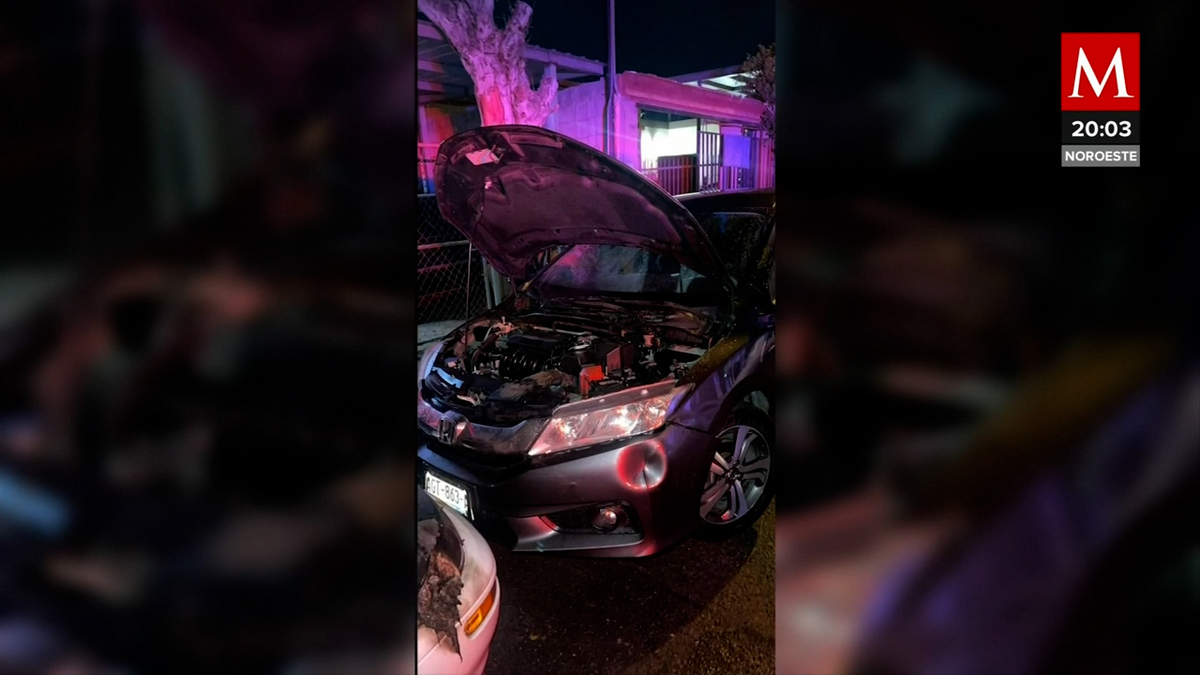 Baja California. Incendian seis vehículos; detienen a dos jóvenes