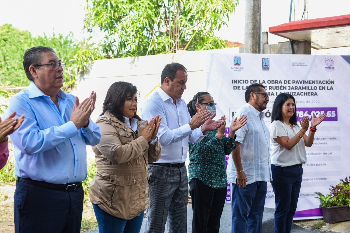 Cuauhtémoc Blanco, gobernador de Morelos, iniciando las obras en vialidades de Jiutepec. (Especial)