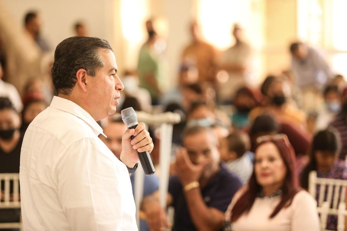 Maestros y líderes sindicales de la sección 38 de Coahuila mantienen encuentro con Ricardo Mejía Berdeja (Cortesía)