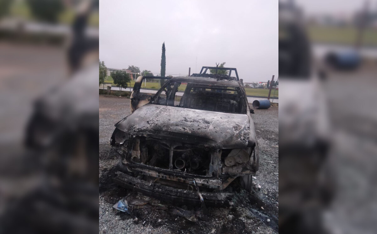 Los delincuentes le prendieron fuego a dos patrullas y quedaron calcinadas. | Especial