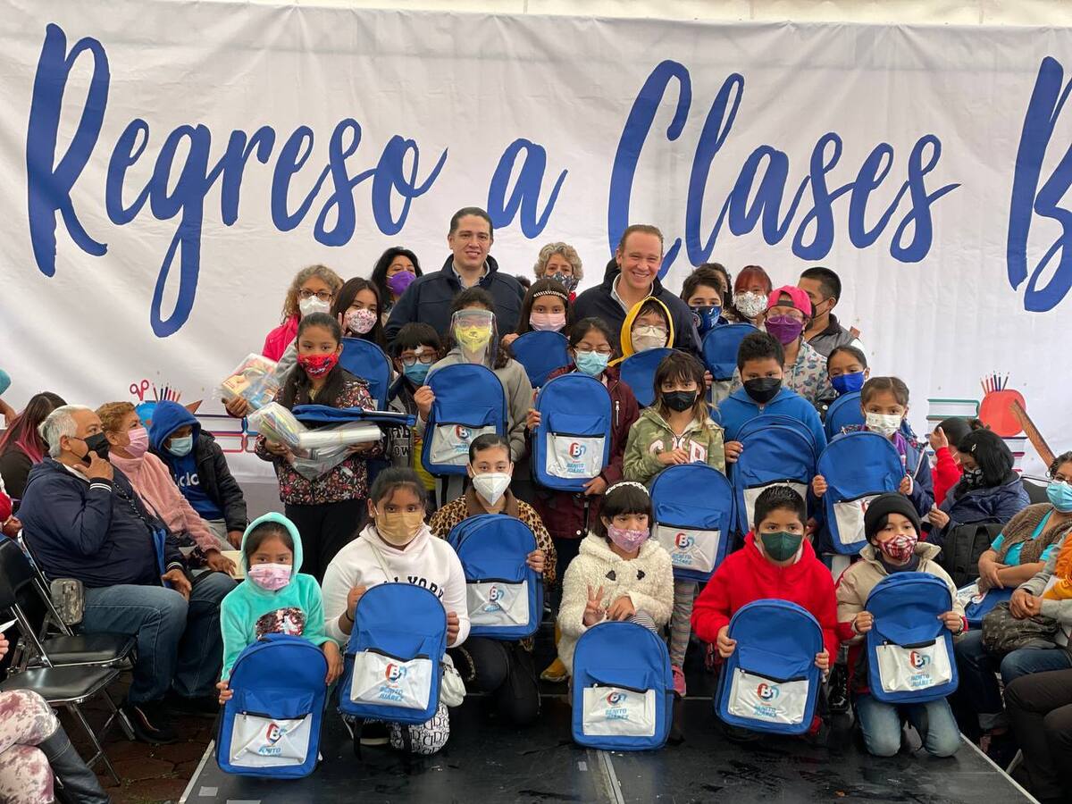Cada kit suma un total de mil 517 pesos convertidos en útiles escolares. (Foto: Especial)