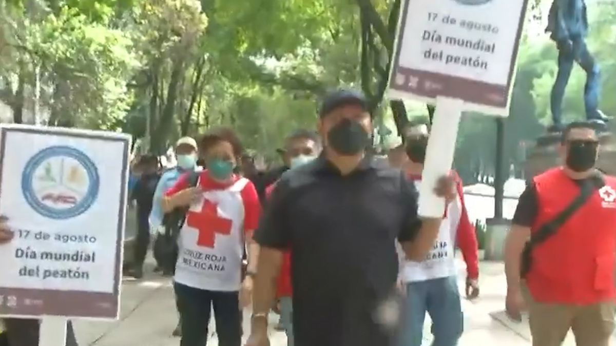 Caminata por el día mundial del peatón en CdMx