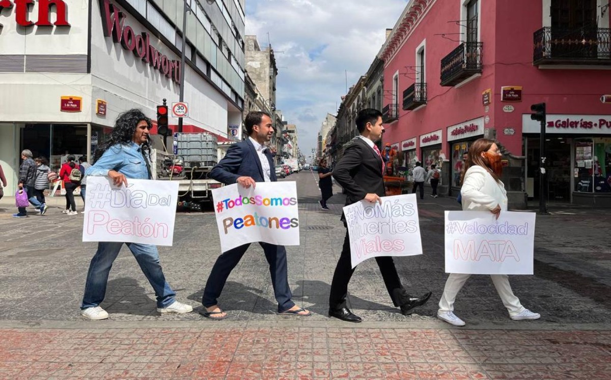Diputada Guadalupe Leal, sale a las calles en busca de concientizar en favor del peatón | Especial