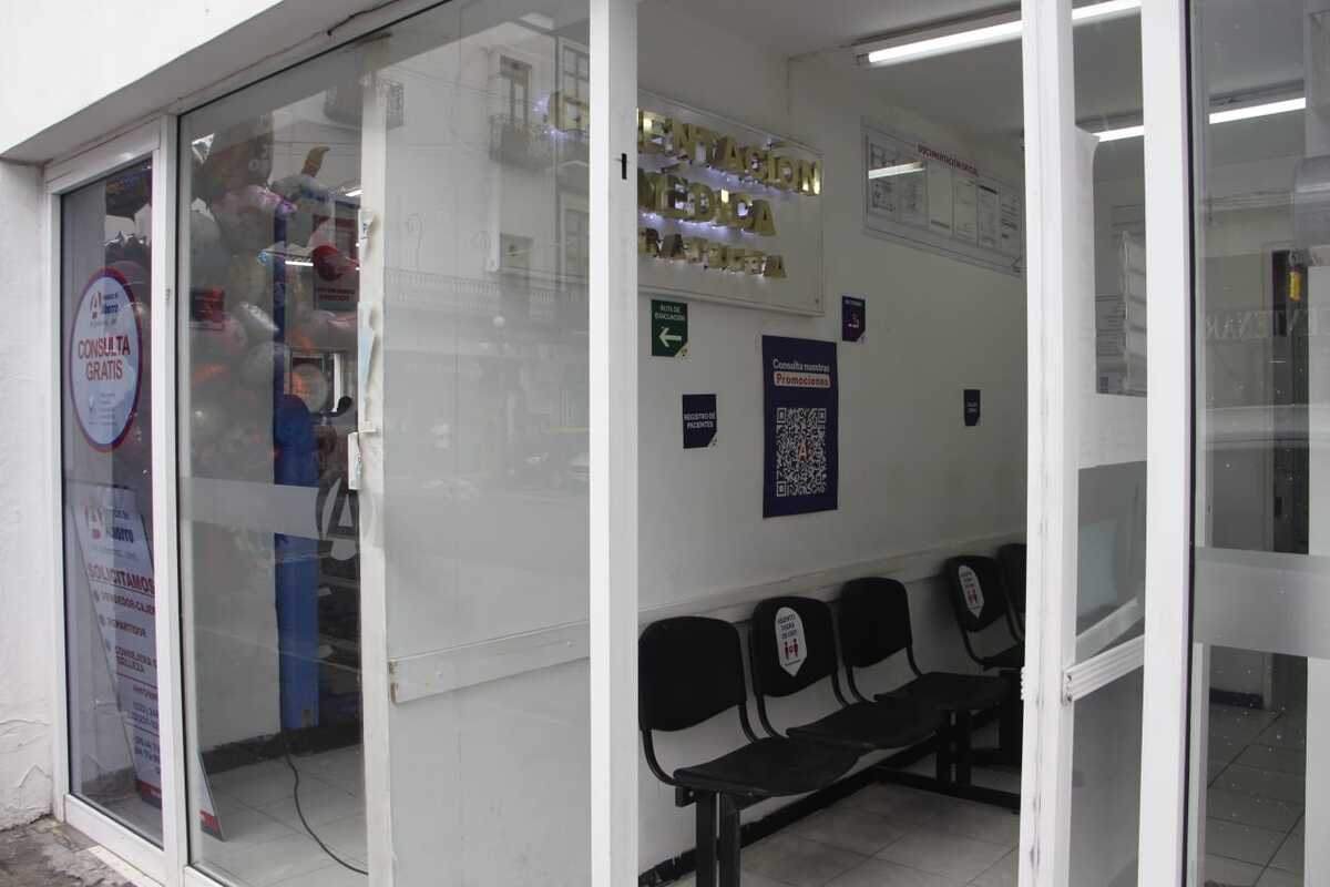 Familias poblanas no confían en consultorios de farmacias por diagnósticos erróneos | Andrés Lobato
