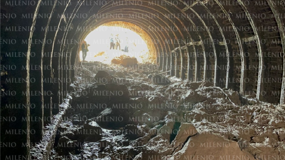 En el interior, el agua hace de la parte alta una lluvia constante y es difícil caminar entre lodo | Christián Sánchez