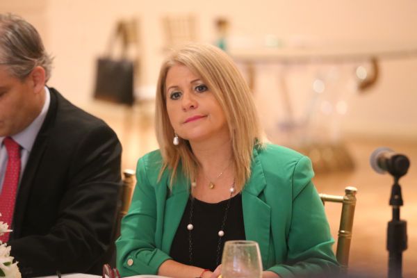 Ema Gómez Tamez encabezó ayer la segunda sesión del Consejo Estatal de Mejora Regulatoria, en el Casino Monterrey. J. López