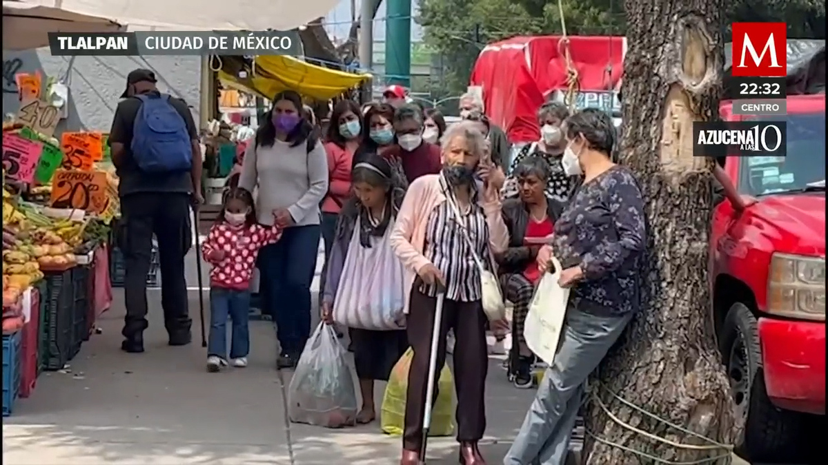 Pacientes hacen largas filas para ser atendidos en centro de salud