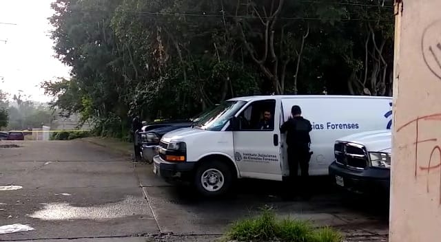 Ciencias forenses acude a  recoger cuerpo de hombre en Guadalajara (Juan Carlos Munguía)