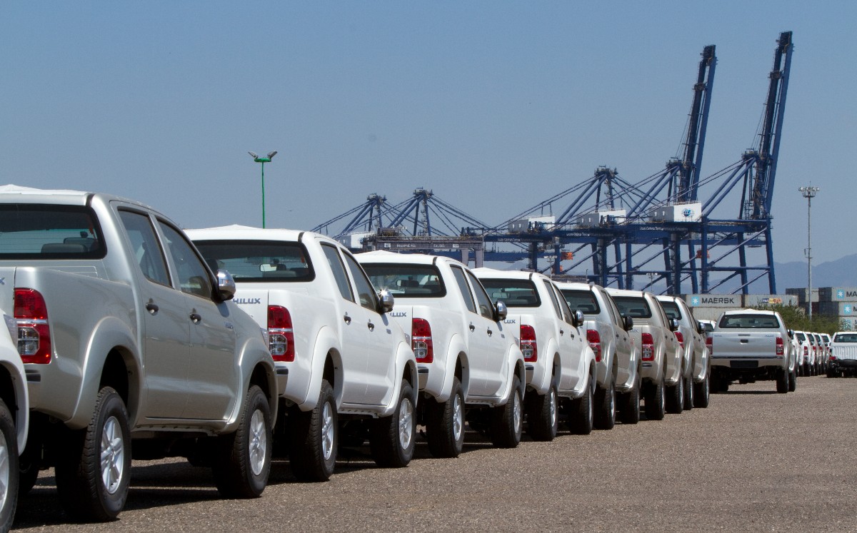 Descoordinación entre Aduanas y SAT pega a industria automotriz. | Jesús Quintanar