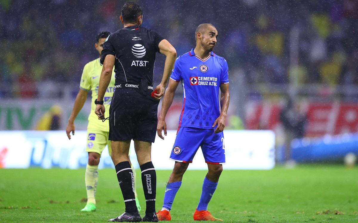 Rafael Baca da la cara y pide perdón a la afición de Cruz Azul (Imago7)