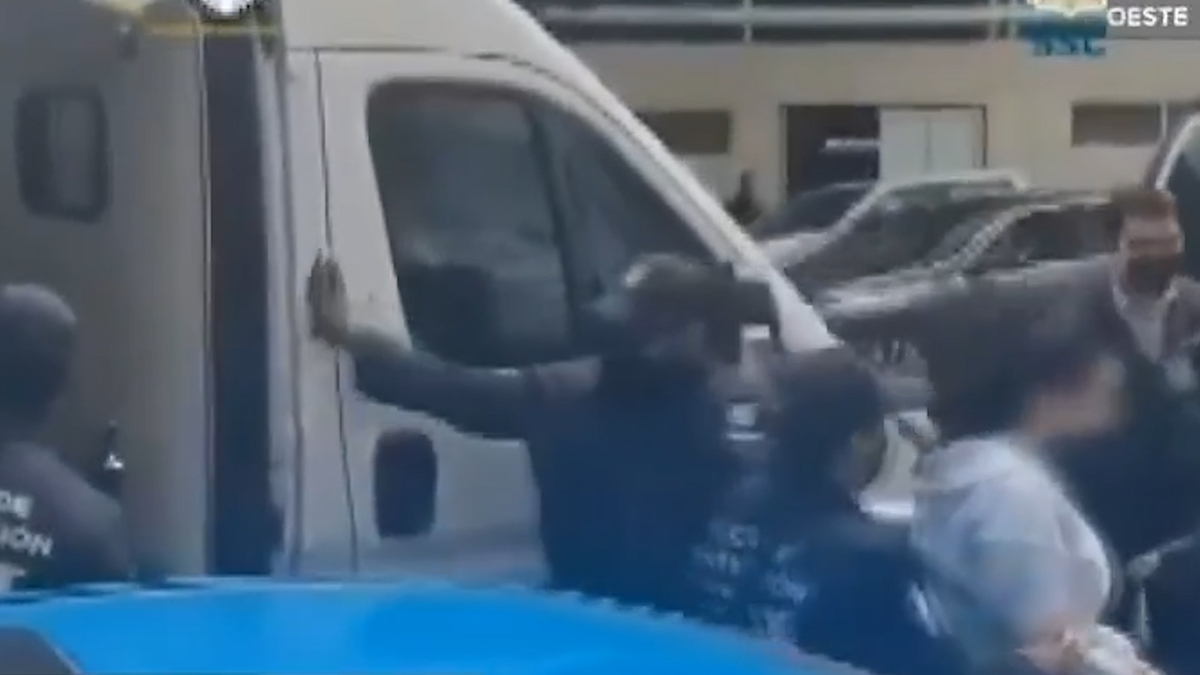 Vinculan a prisión preventiva a 3 de los 26 detenidos por caso de "montadeudas"