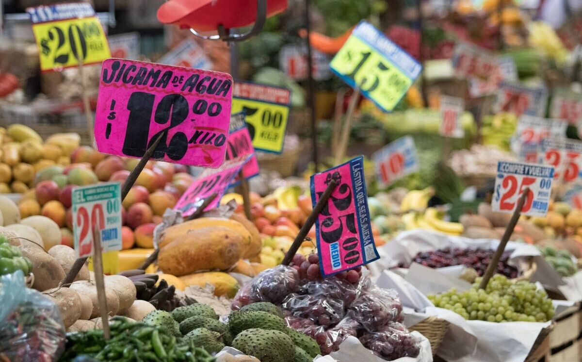 https://images.milenio.com/_0v7hgCOYiT-bdlxQdi4k4SWA9s=/958x596/uploads/media/2022/08/23/aumento-canasta-basica-semanas-inflacion_0_27_1200_746.jpeg