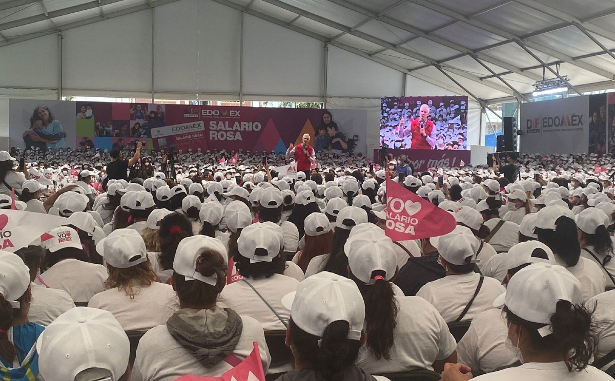 "Se entregaron cerca de seis mil tarjetas salario rosa" | Especial.