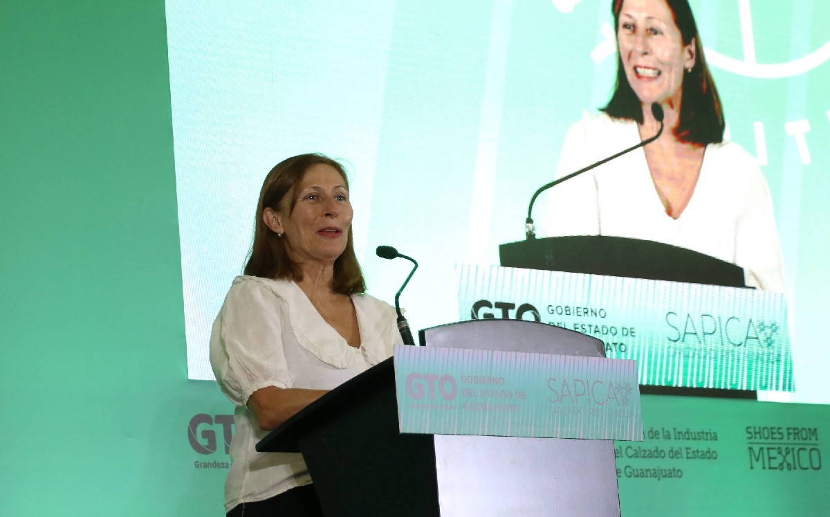 Secretaria de Economía de México, Tatiana Clouthier / Dany Béjar