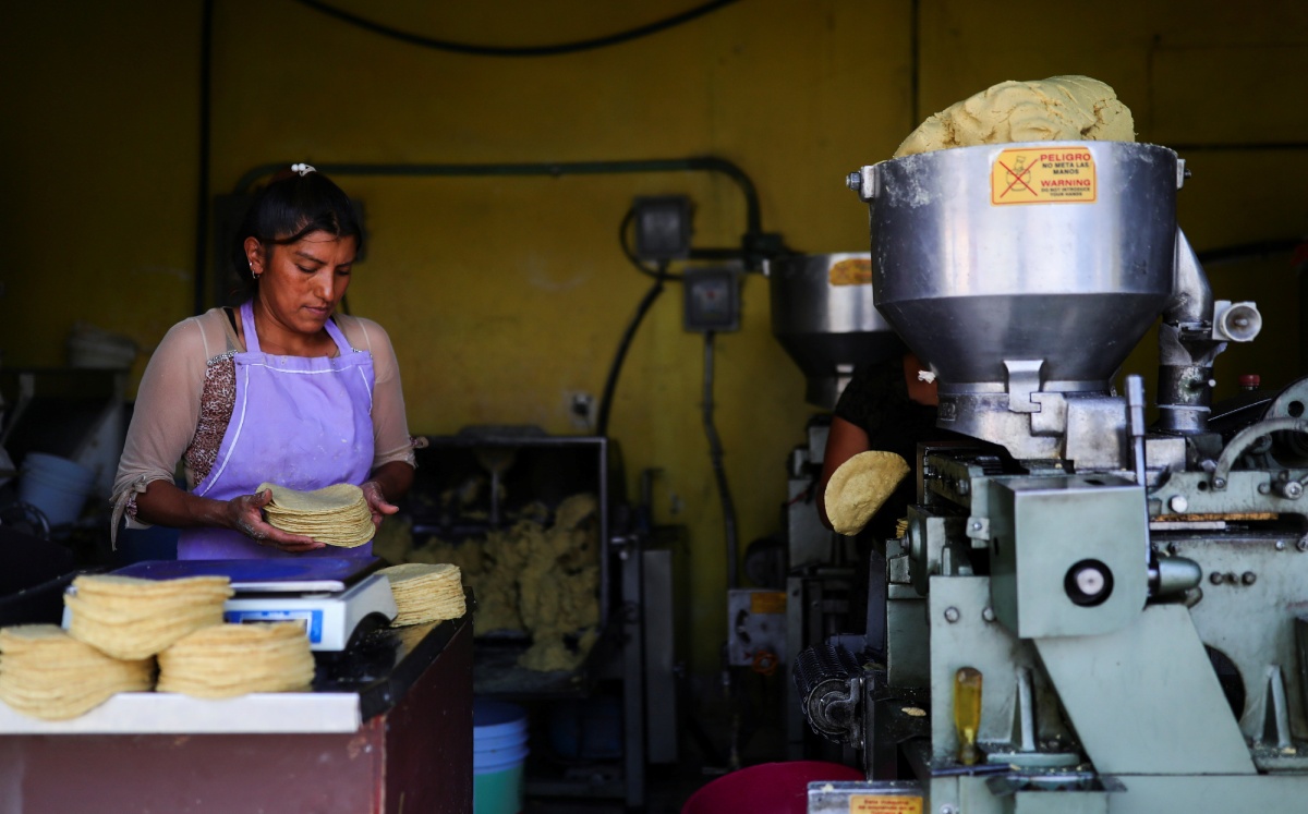 Sólo en los primeros 15 días de agosto, los precios al consumidor crecieron 0.42 por ciento. Foto: (Reuters)