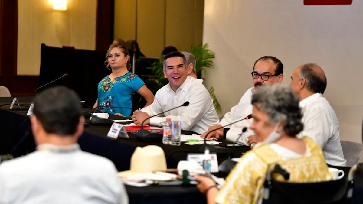 Alito' Moreno se reúne con senadores del PRI...sin Osorio Chong ni Ruiz Massieu