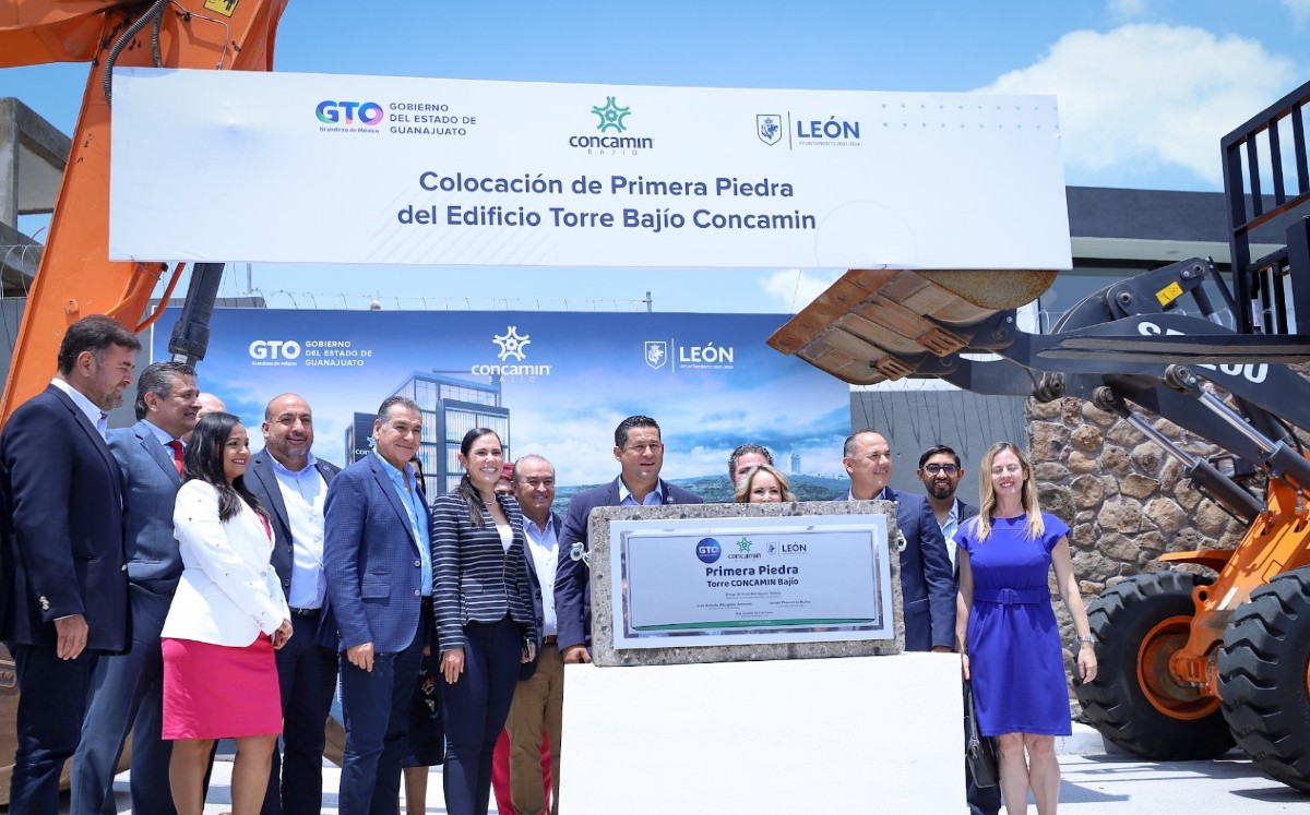Colocan primera piedra de Torre Concamin Bajío / Especial
