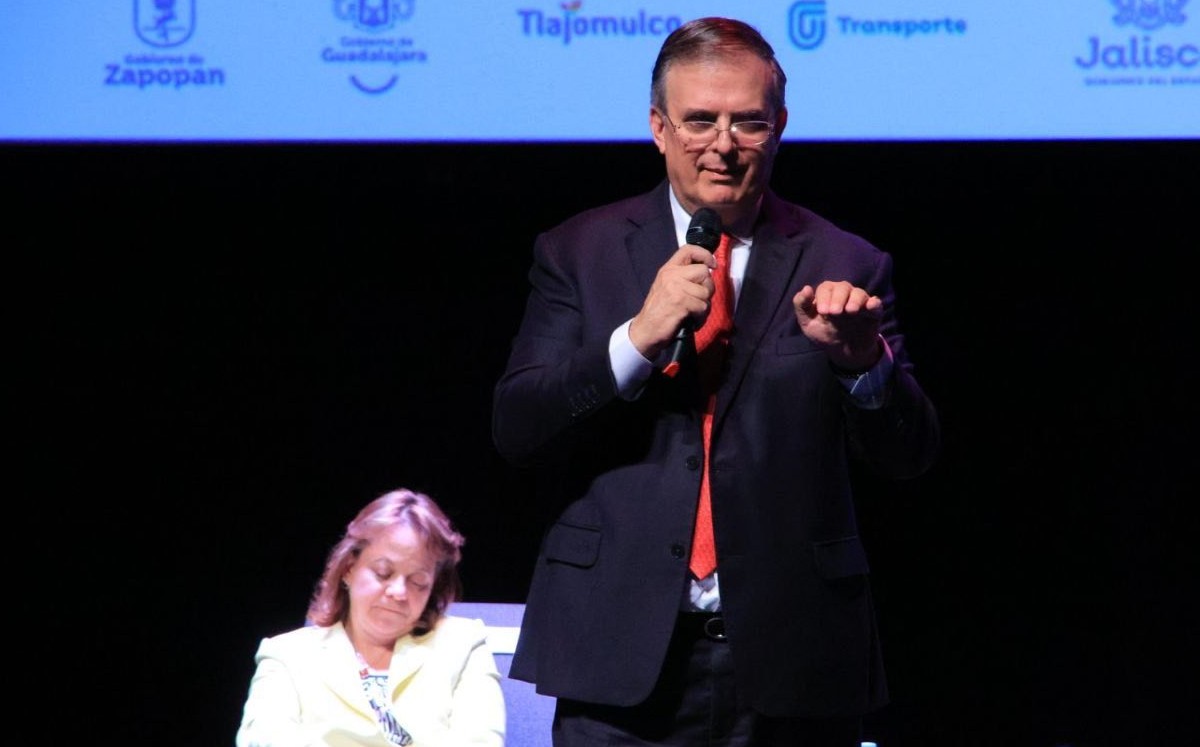 Ebrard  participó en la Cumbre Internacional del Hábitat de América Latina y el Caribe. | Especial