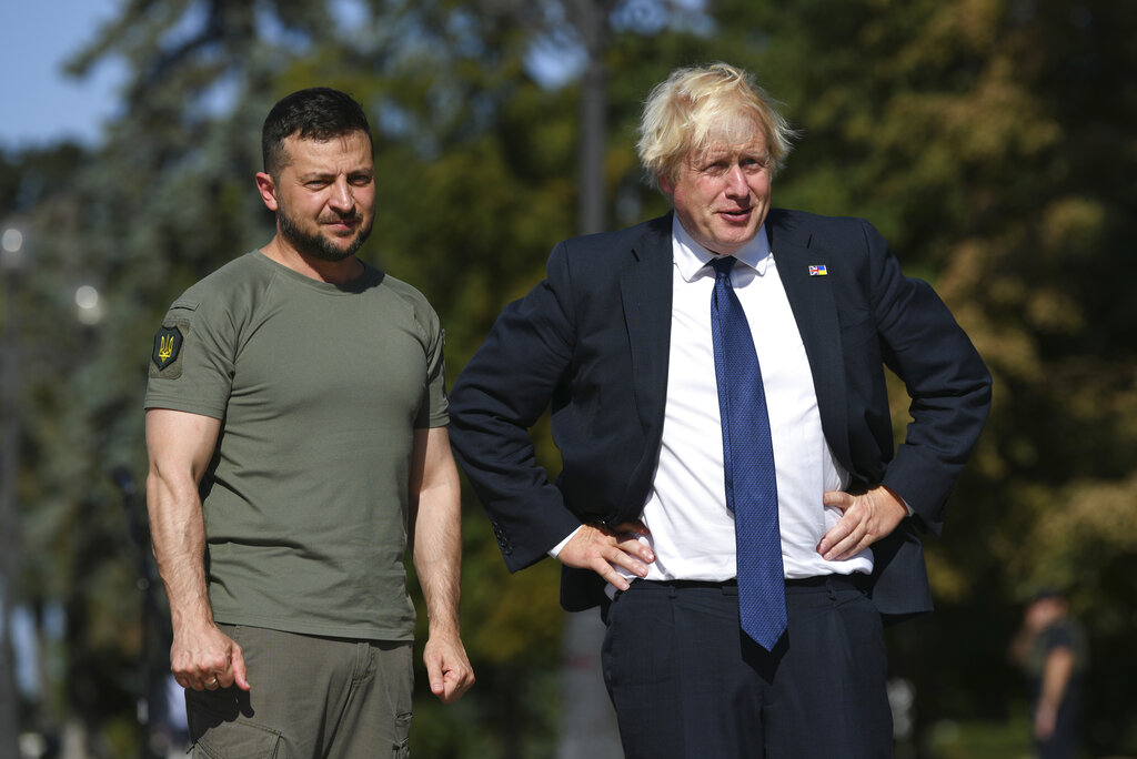 Volodimir Zelenski y Boris Johnson.  | AP