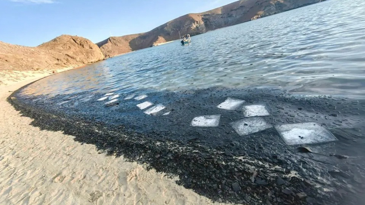 Cierran playa Balandra por derrame de combustible