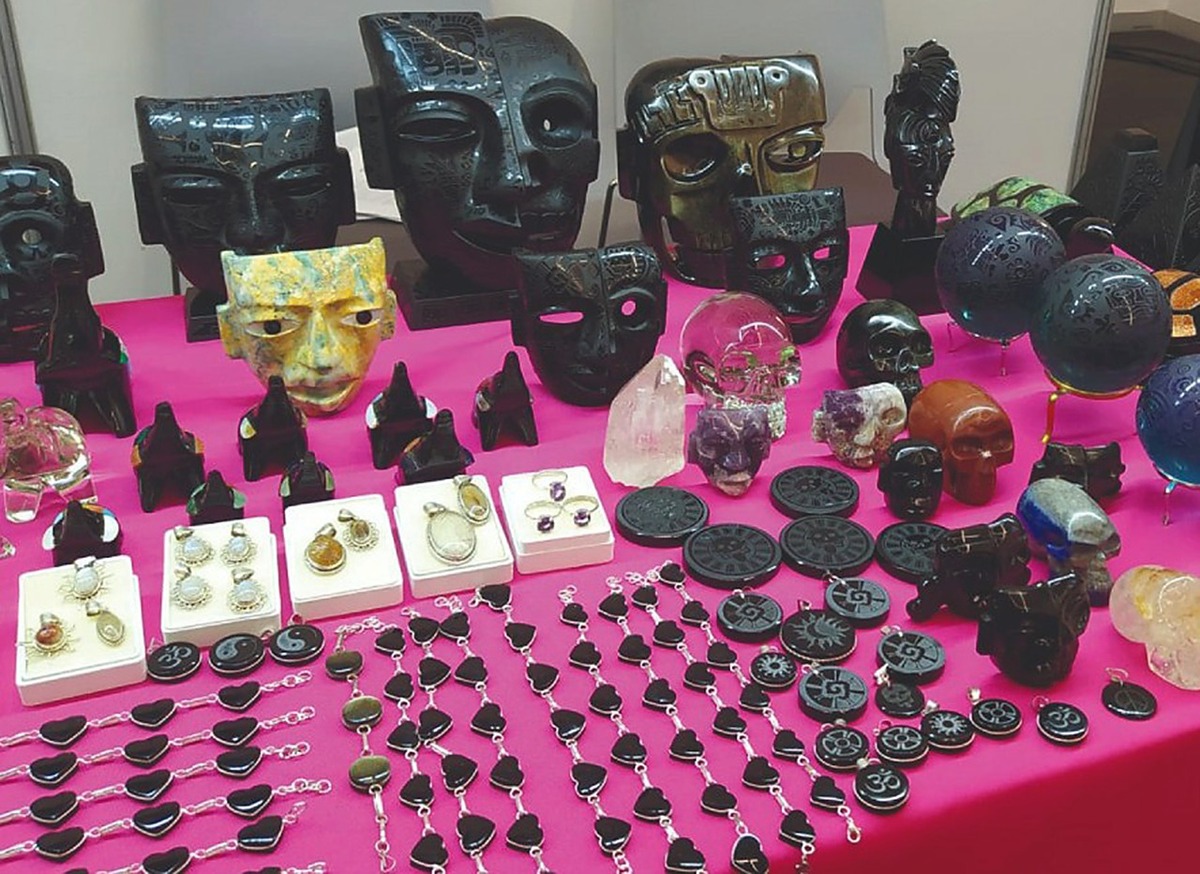 "Las piezas de los artesanos se encuentran en Casa Obsidiana" | Especial.