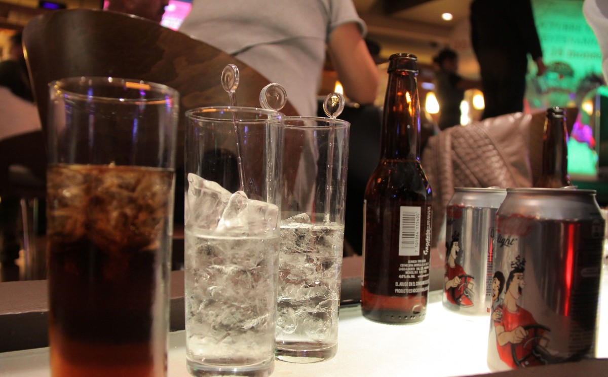 Resaca o cruda por beber alcohol, causas y consecuencias
