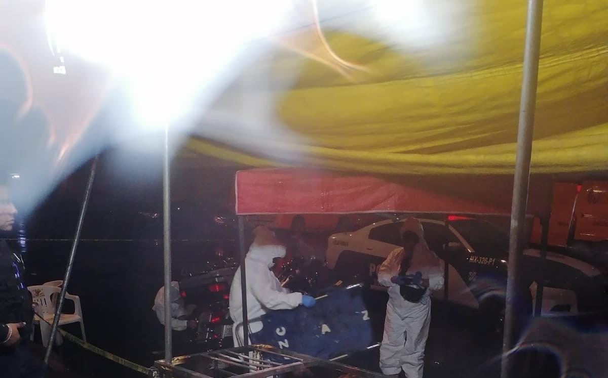 Automóvil choca contra puesto callejero en Azcapotzalco | Enrique Luna