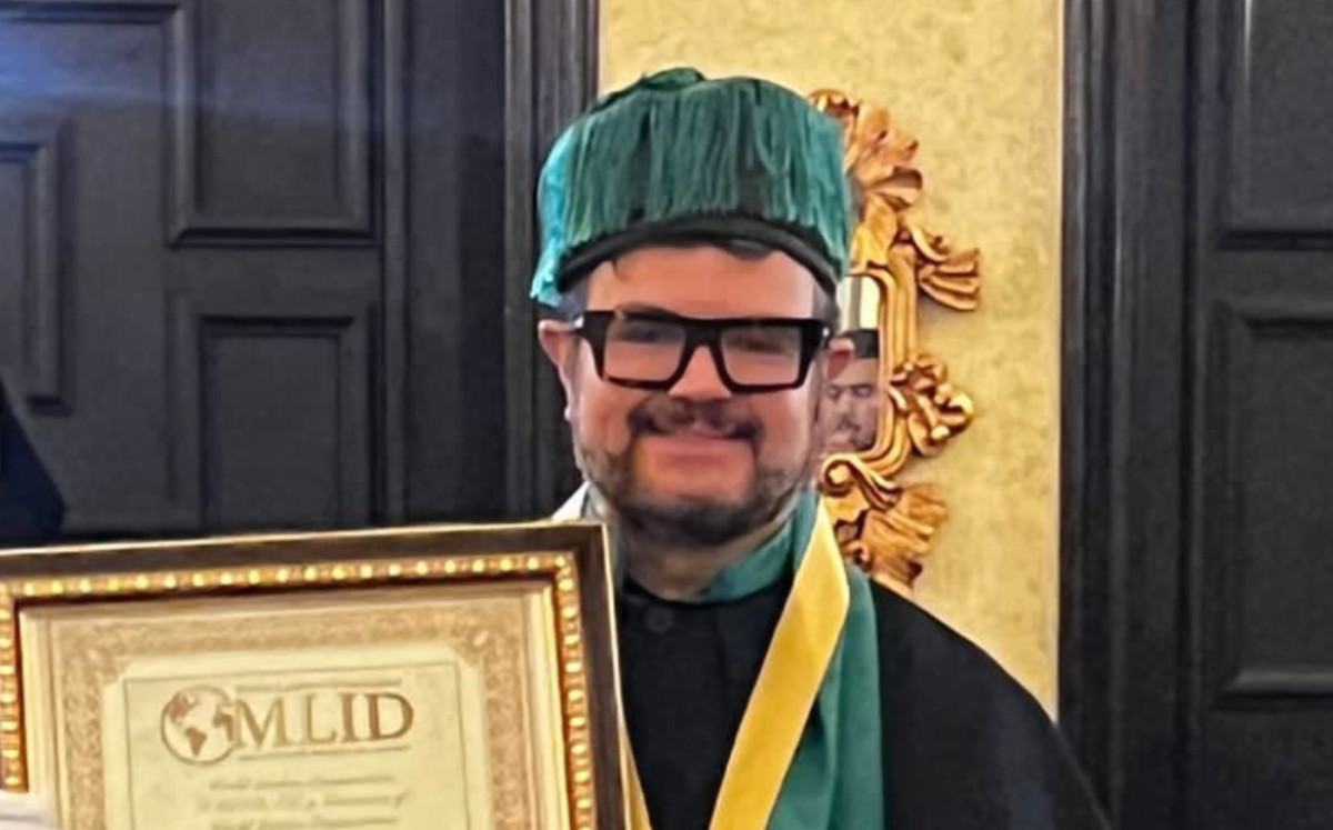 Aleks Syntek recibe doctorado Honoris Causa | ESPECIAL