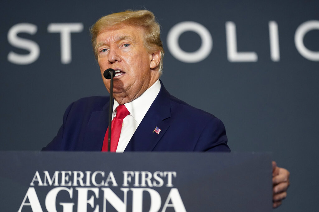 Donald Trump, ex presidente de Estados Unidos, en conferencia. (AP)