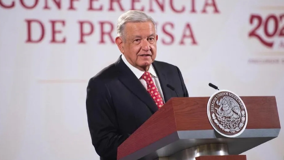 "Espérense", pide AMLO sobre investigación a Cienfuegos y Peña Nieto