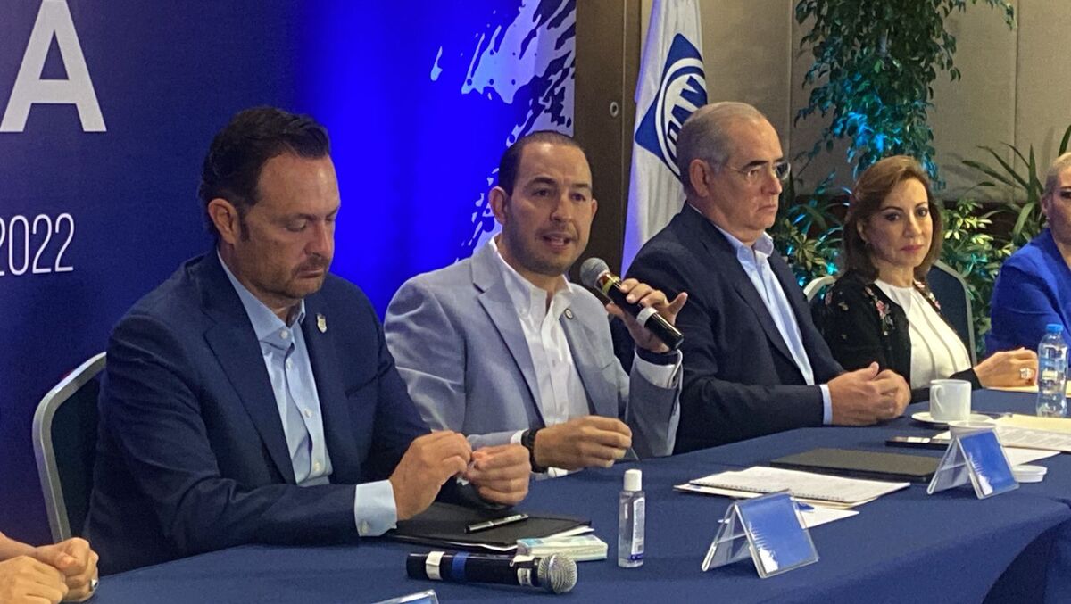 Marko Cortés llama a defender seguridad del INE | Especial