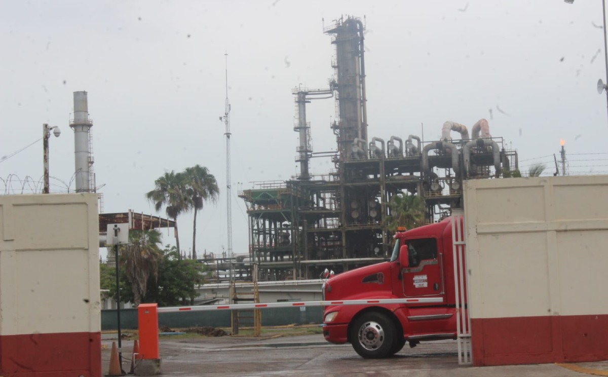 Parte del recurso de Pemex fue al mantenimiento de refinería Madero. | Foto: Sergio Sánchez