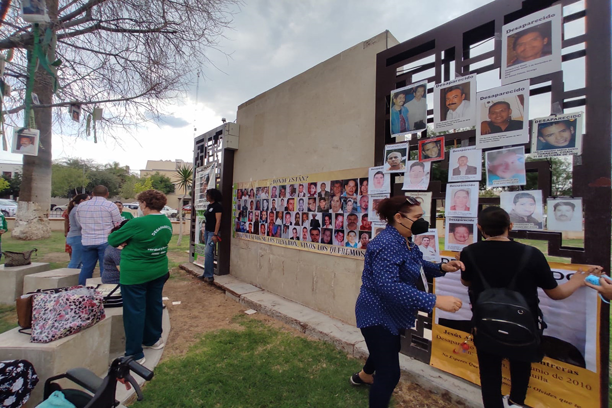 Grupo FUUNDEC denuncia abandonado del Árbol de la Esperanza en Torreón. | Especial