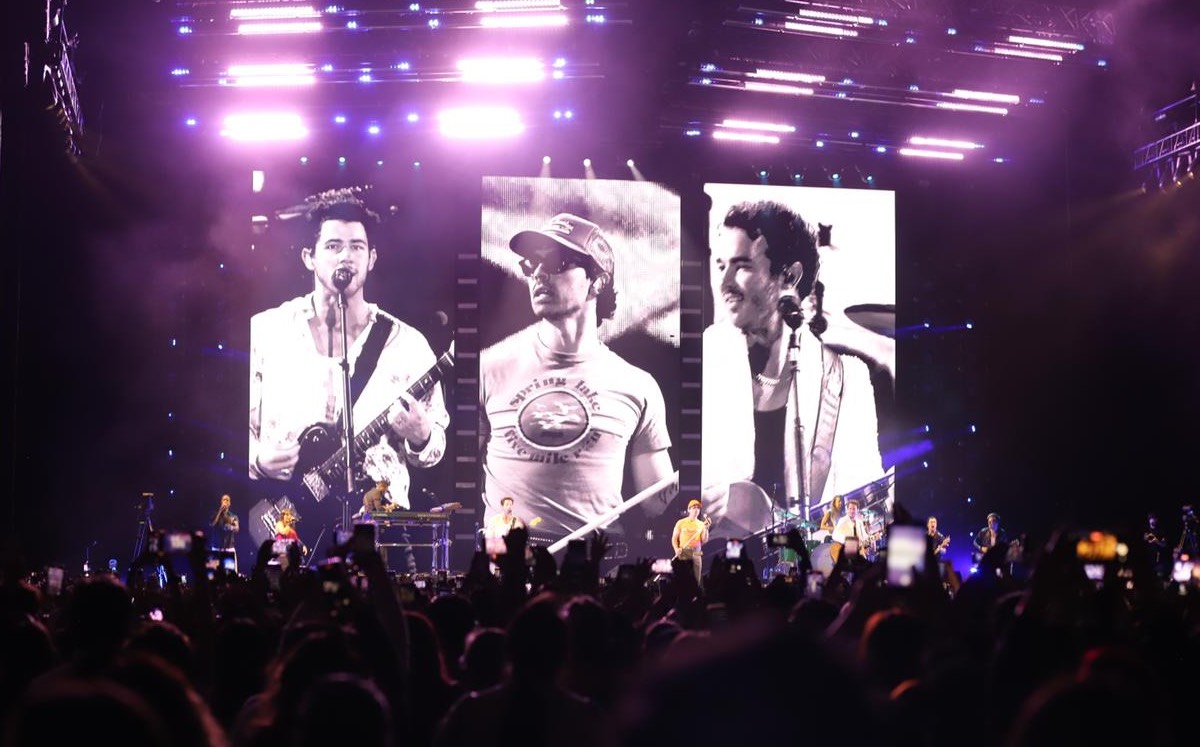 Jonas Brothers durante su primer concierto en la CDMX| Nahomi Antonio