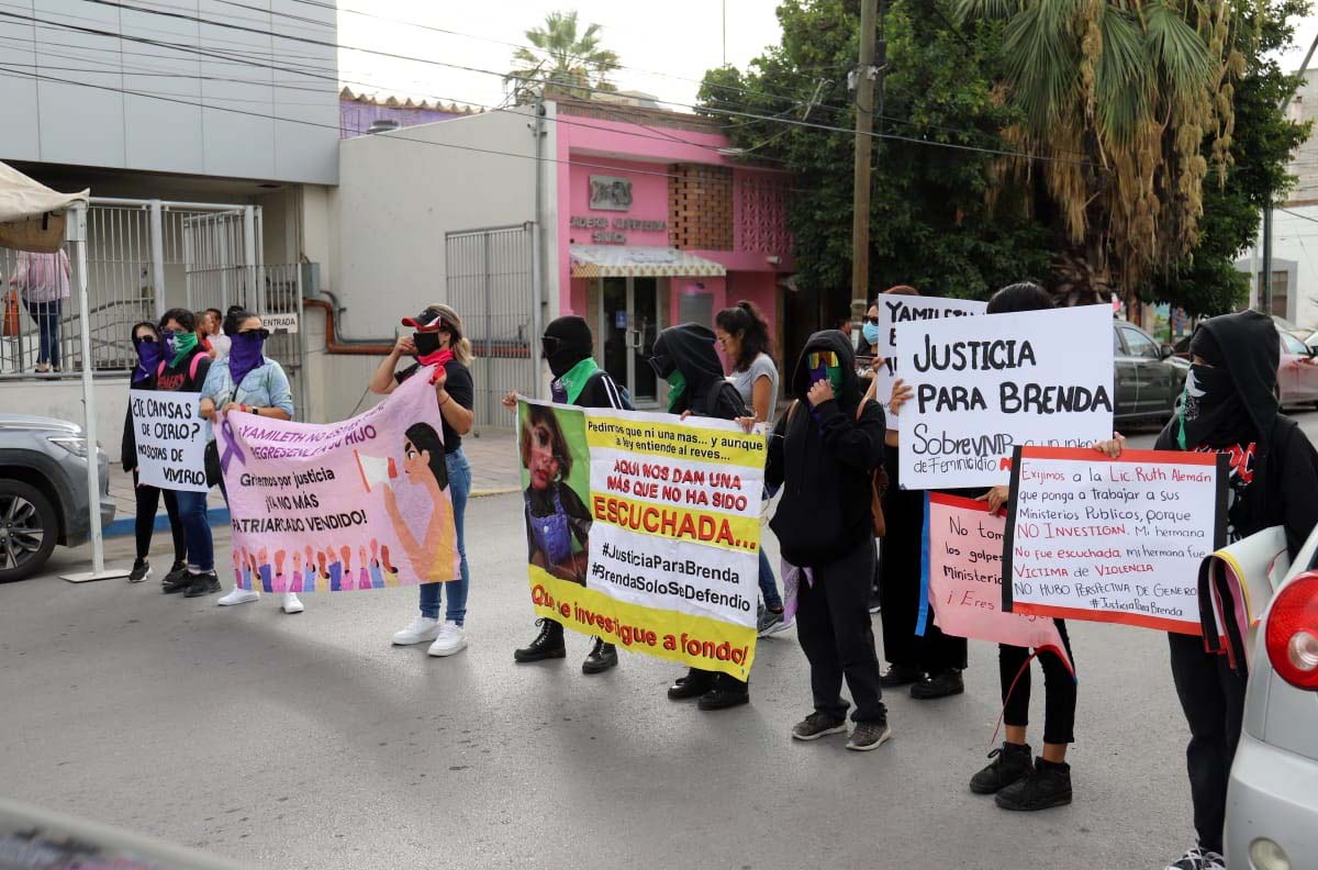 Las manifestantes ingresaron al Palacio de Justicia. (Rolando Riestra)