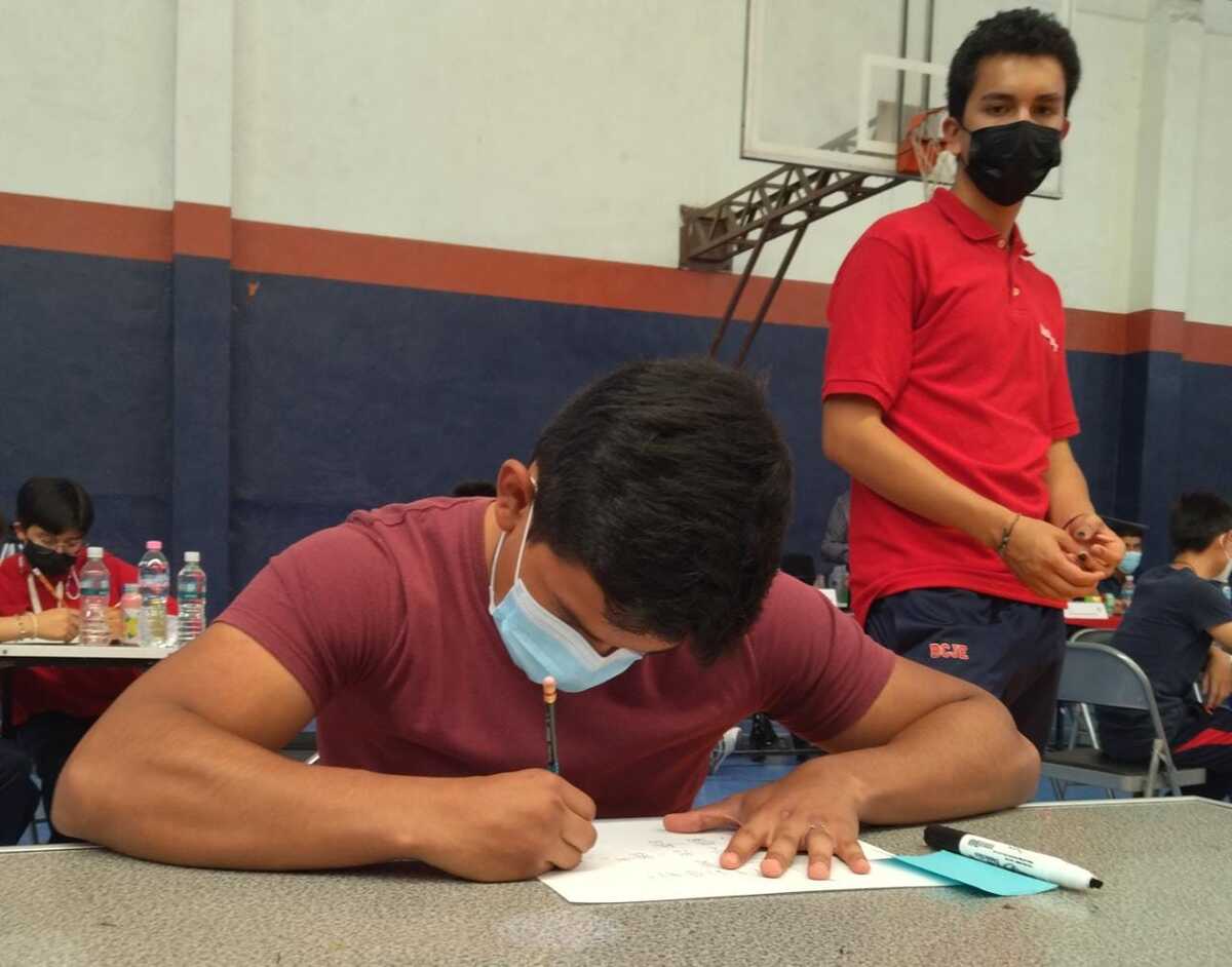 Aplican evaluación diagnóstica a 1.6 millones de estudiantes de básica y media superior en Puebla | Especial