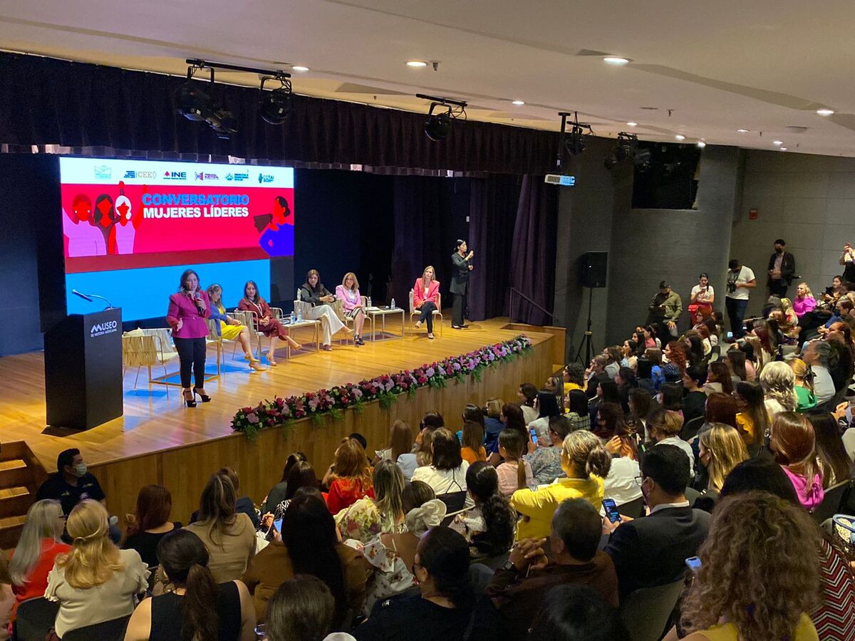 El Conservatorio Mujeres Líderes fue organizado por el INE y la CEE en el Museo de Historia Mexicana. Foto: Kevin Recio