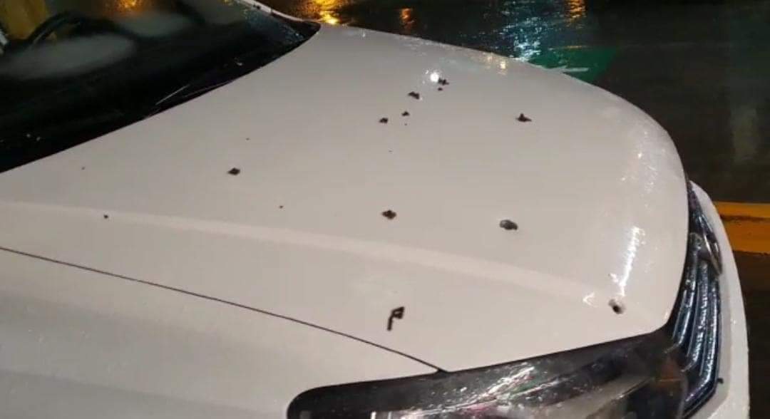 Disparan ráfaga de balas a conductor de Uber y resulta ileso en Cholula | Especial