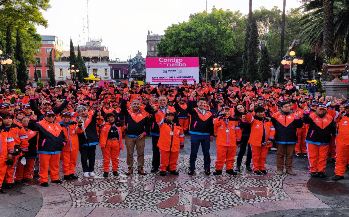 Entrega de 472 kits de uniformes a las 'Naranjitas' | Especial
