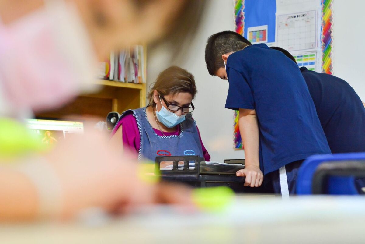 48 escuelas permanecen cerradas en BC | especial
