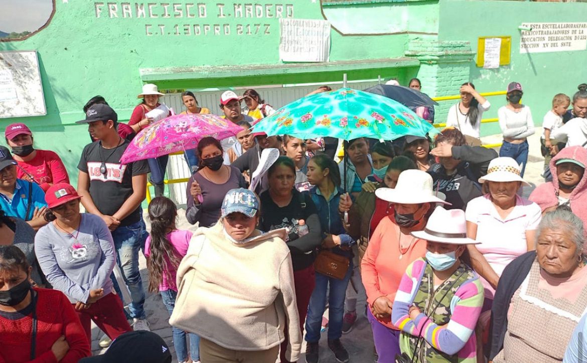 Permanecerán en el sitio hasta que la SEPH atienda su demanda. (Francisco Villeda)