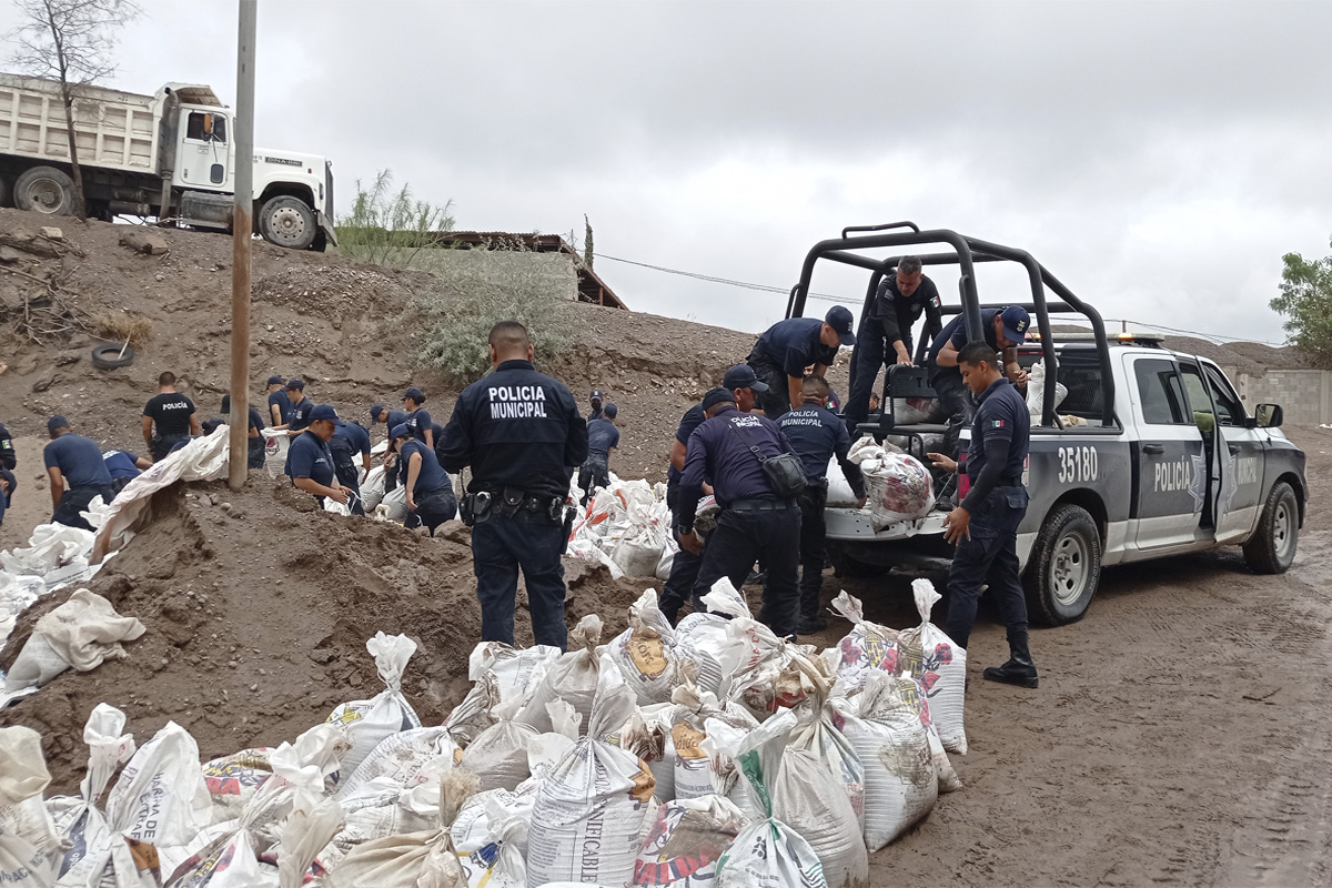 Policía Municipal brinda apoyo durante la lluvia. | Especial