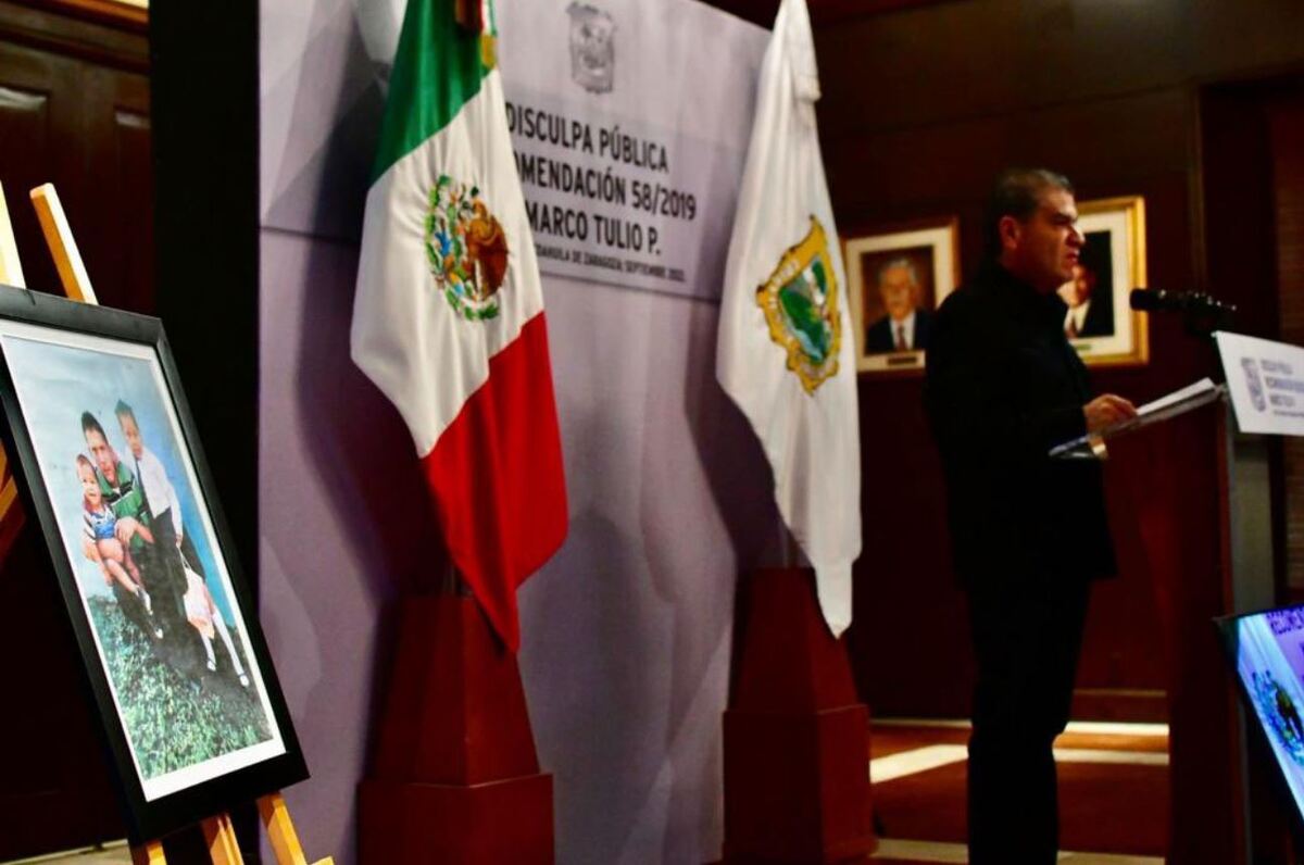 El gobernador de Coahuila, Miguel Ángel Riquelme, ofreció una disculpa pública desde palacio de gobierno. (Twitter)