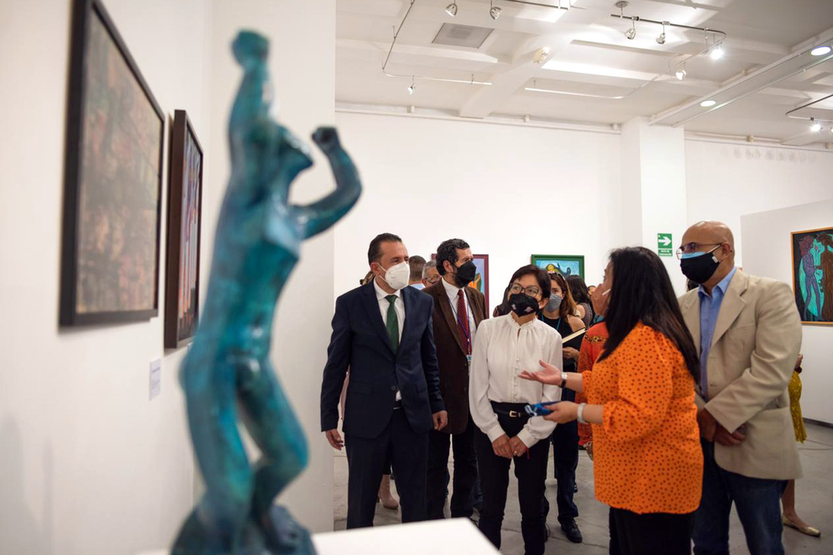 Inaugura la Rectora Lilia Cedillo Ramírez la exposición “Huellas en el Tiempo”