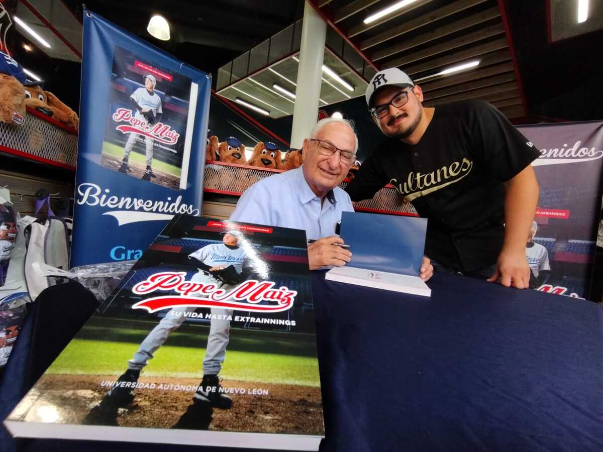 Convive José Maiz con fanáticos de Sultanes en firma de autógrafos (Aarón Hernández)