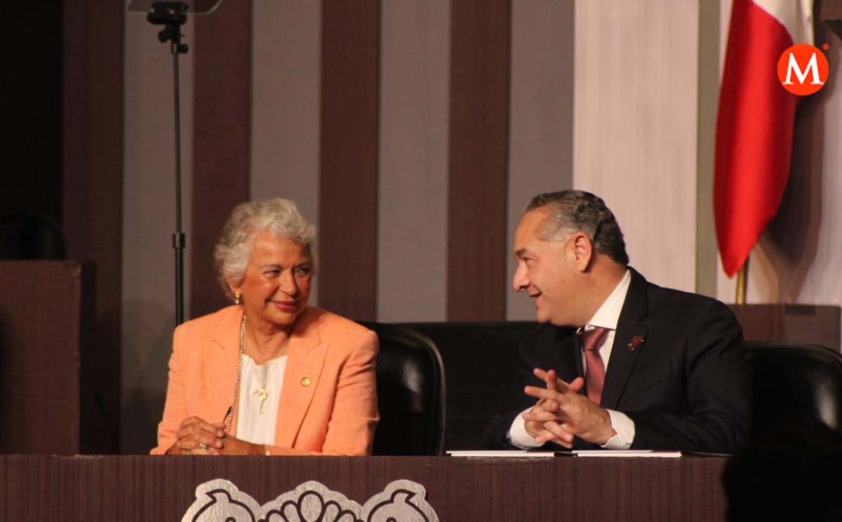 Olga Sánchez Cordero y Adrían Oseguera en Primer Informe de Gobierno de Ciudad Madero | Foto: Sergio Sánchez