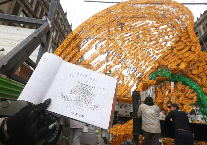 El alumbrado decorativo fue elaborado por 111 trabajadores del gobierno de la Ciudad de México. | Araceli López