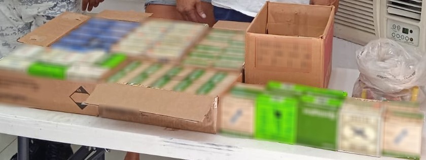 Los algodones fueron incautados por la policía aduanal. (Especial)