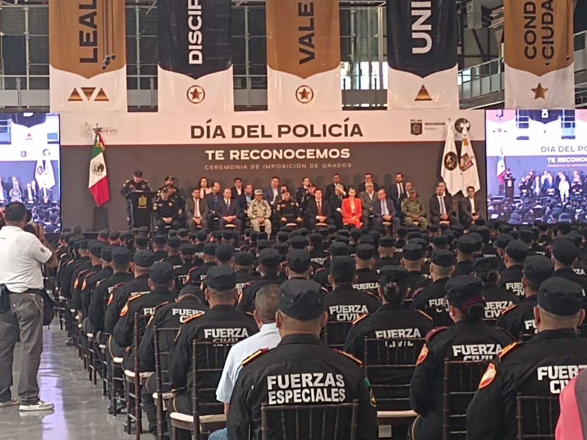 La ceremonia se realizó en la Nave Lewis del Parque Fundidora. Foto: Eduardo Mendieta.