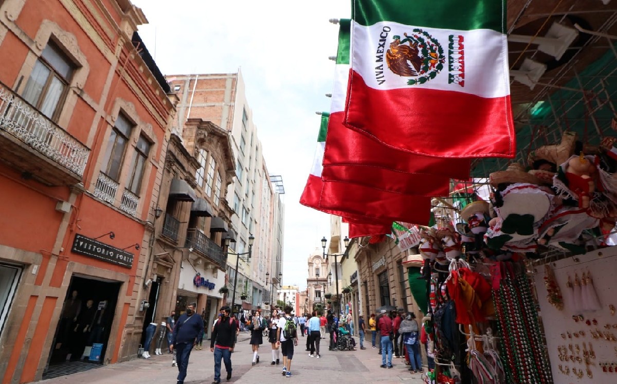 Decoraciones de Día del Grito en León / Dany Béjar
